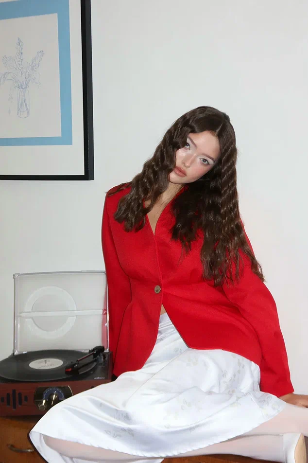 Жакет приталенный с защипами