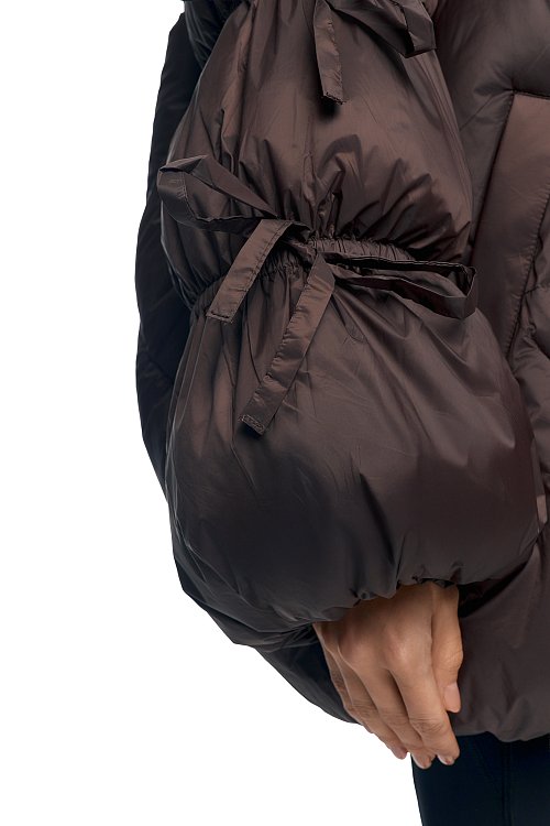 Куртка с завязками на рукавах