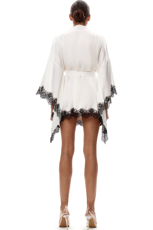 ХАЛАТ SERENA ИЗ ЭКОШЁЛКА С КРУЖЕВОМ