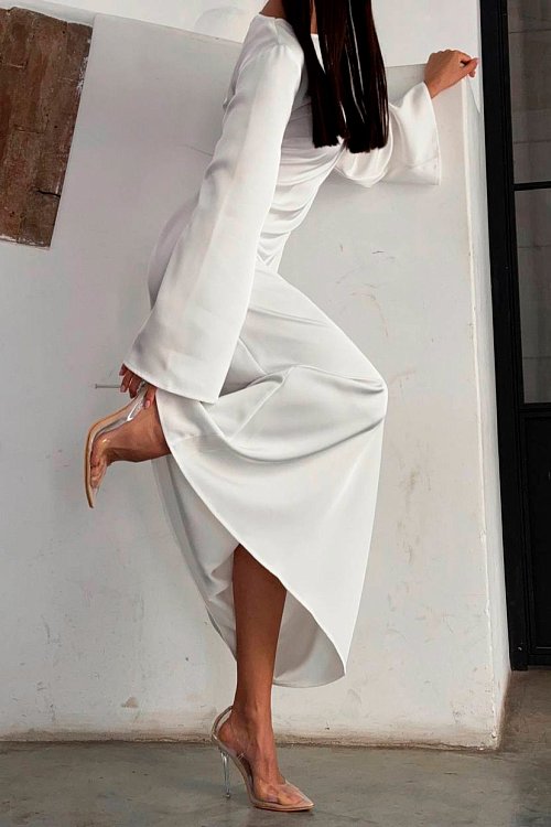 Платье со шнуровкой