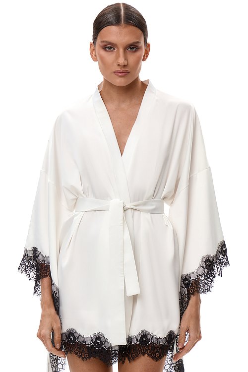 ХАЛАТ SERENA ИЗ ЭКОШЁЛКА С КРУЖЕВОМ