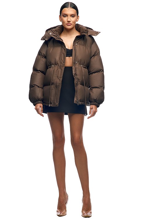 Пуховик приталенный