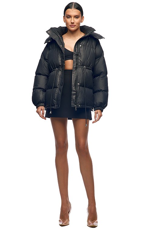 Пуховик приталенный