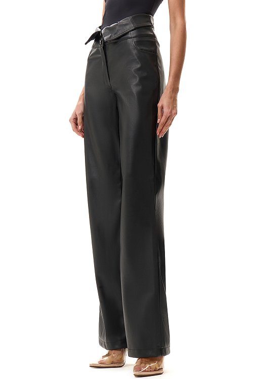 Кожаные брюки с акцентным поясом