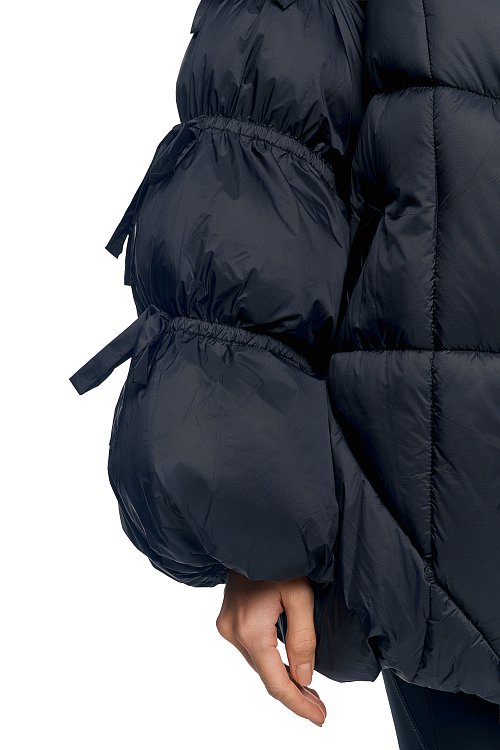 Куртка с завязками на рукавах