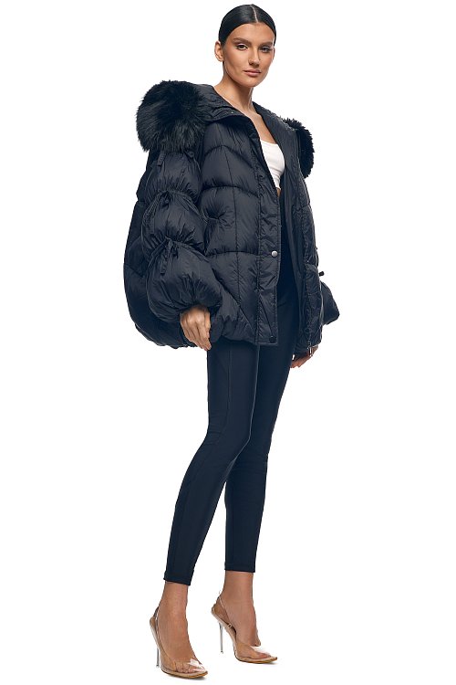 Куртка с завязками на рукавах