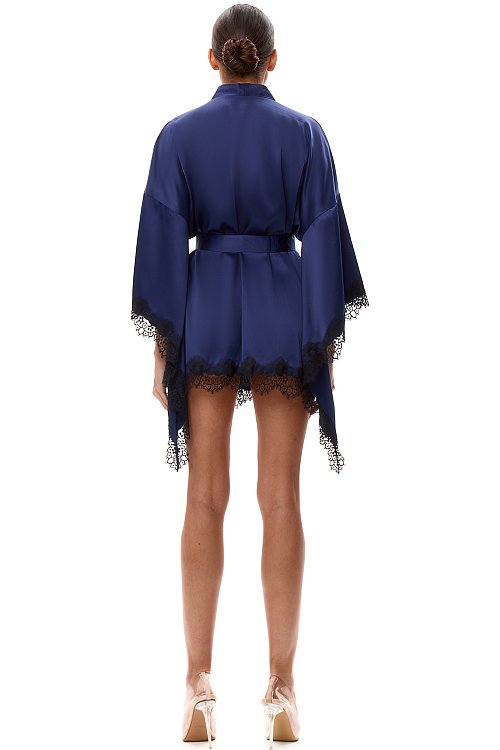 ХАЛАТ SERENA ИЗ ЭКОШЁЛКА С КРУЖЕВОМ