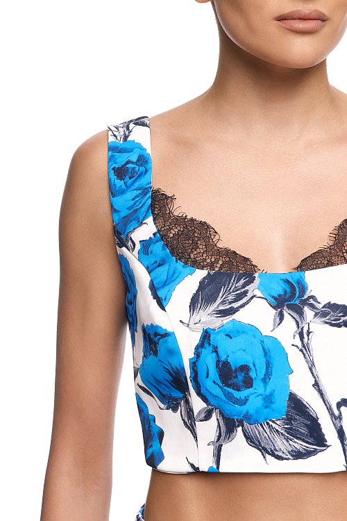 Костюм белый шёлковый с кружевом "Синие Розы"