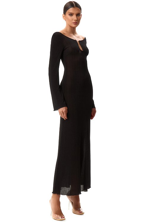 Платье макси с декоративным элементом