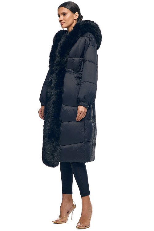 Пуховик удлинённый с мехом