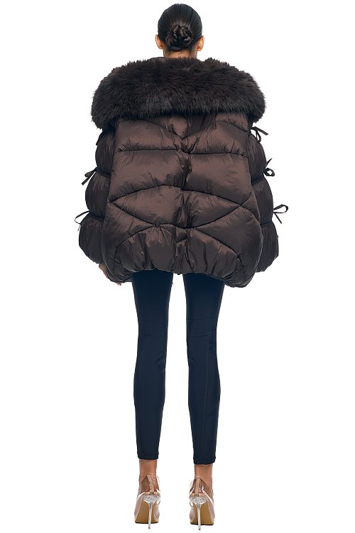 Куртка с завязками на рукавах