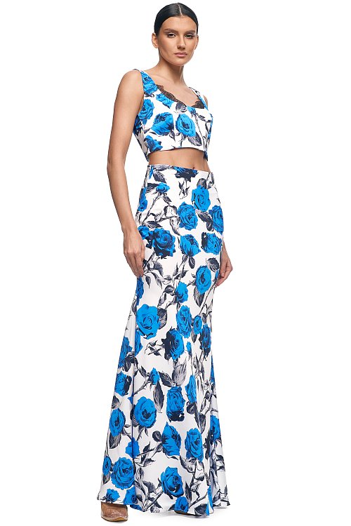 Костюм белый шёлковый с кружевом "Синие Розы"