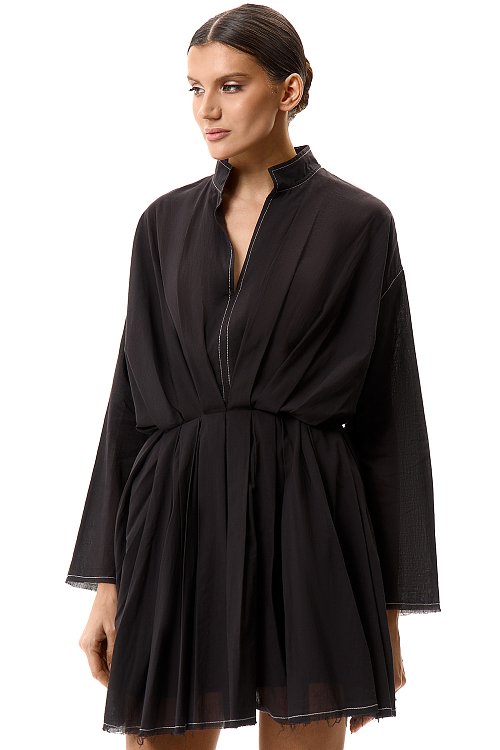 Приталенное платье-мини