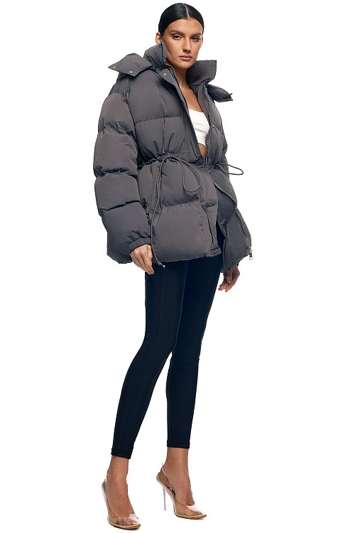 Пуховик приталенный