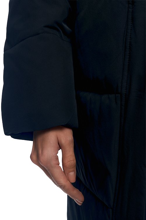 Пуховик удлинённый с капюшоном