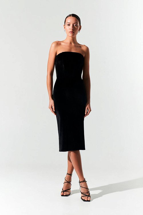 Корсетное платье-футляр из бархата