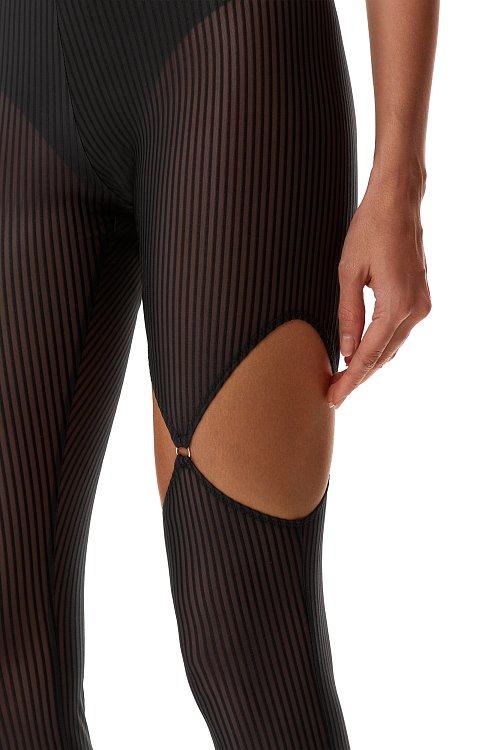 Леггинсы с фигурным вырезом