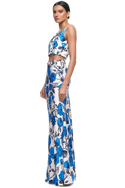 Костюм белый шёлковый с кружевом "Синие Розы"