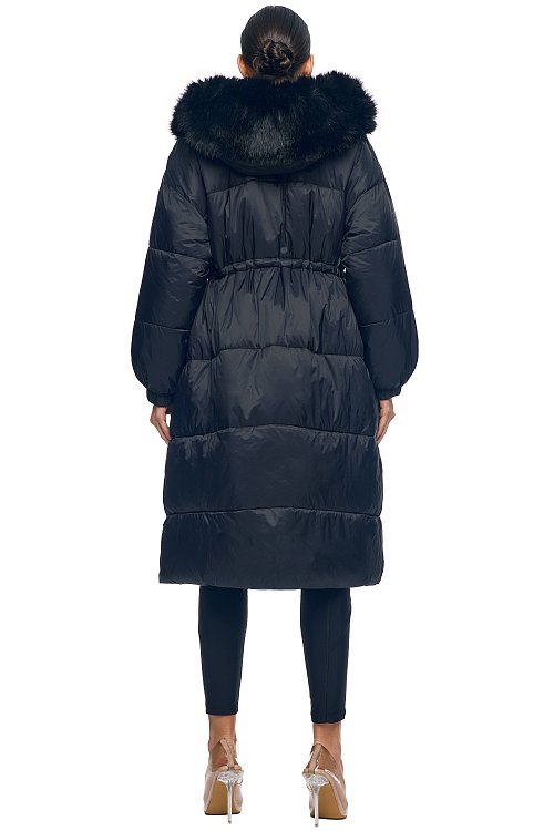 Пуховик удлинённый с мехом